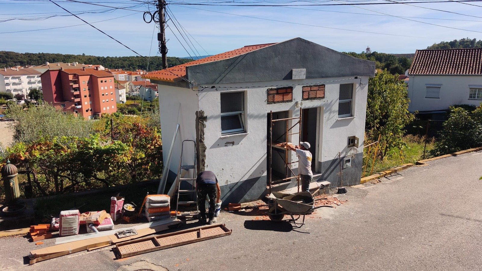 REQUALIFICAÇÃO DAS CASAS DE BANHO PÚBLICAS DO CANHOSO | OBRA JÁ EM CURSO